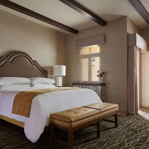 Vineyard View Deluxe ADA Room
